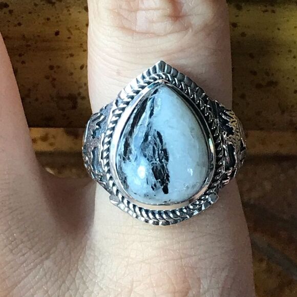 Genuine White Buffalo Turquoise Sterling Silver Southwestern Ring Size 8